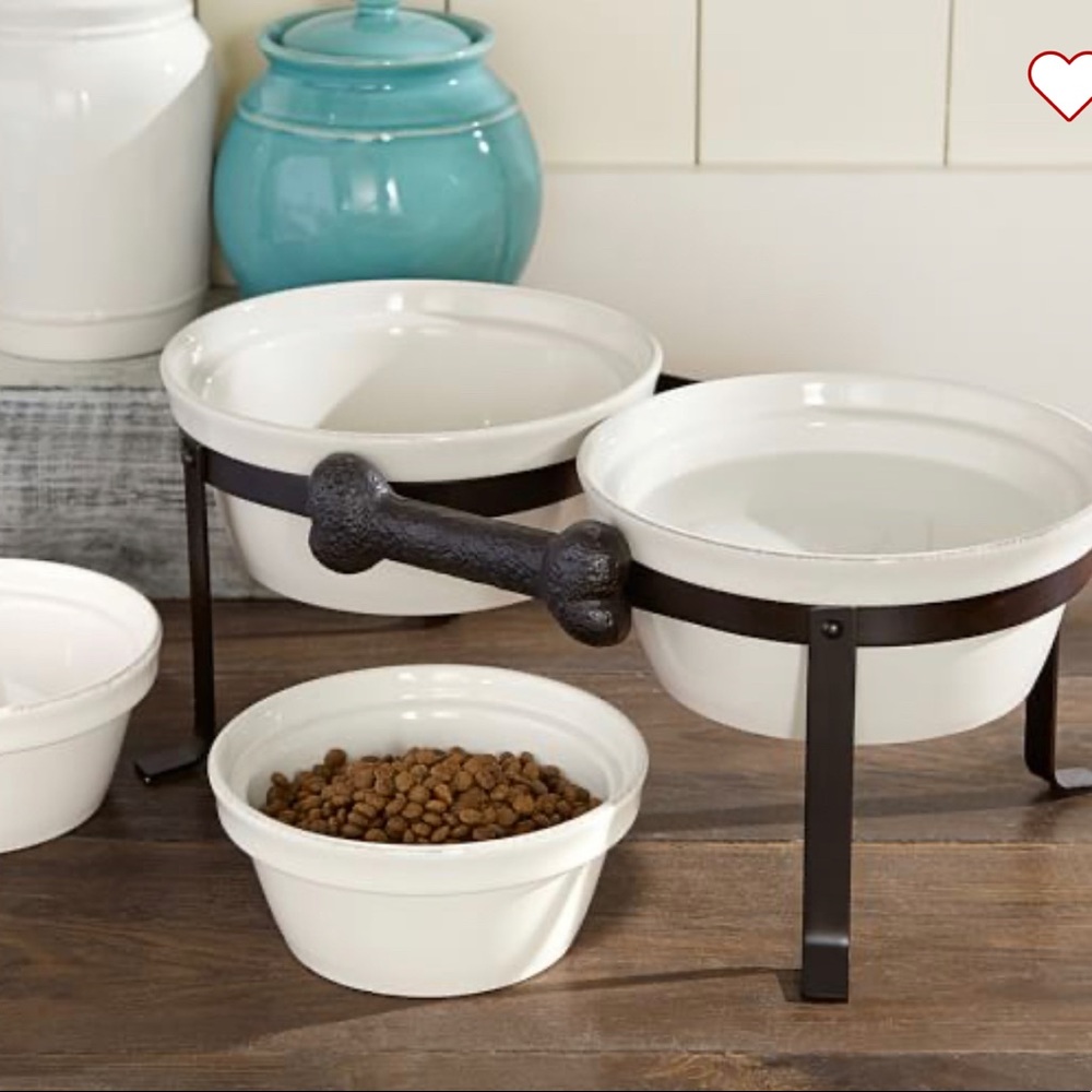 Pottery Barn Cambria Handcrafted Bowl Stand